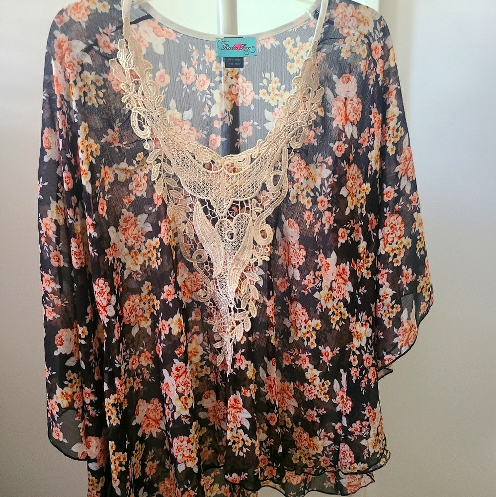 Rodeo Fox floral blouse